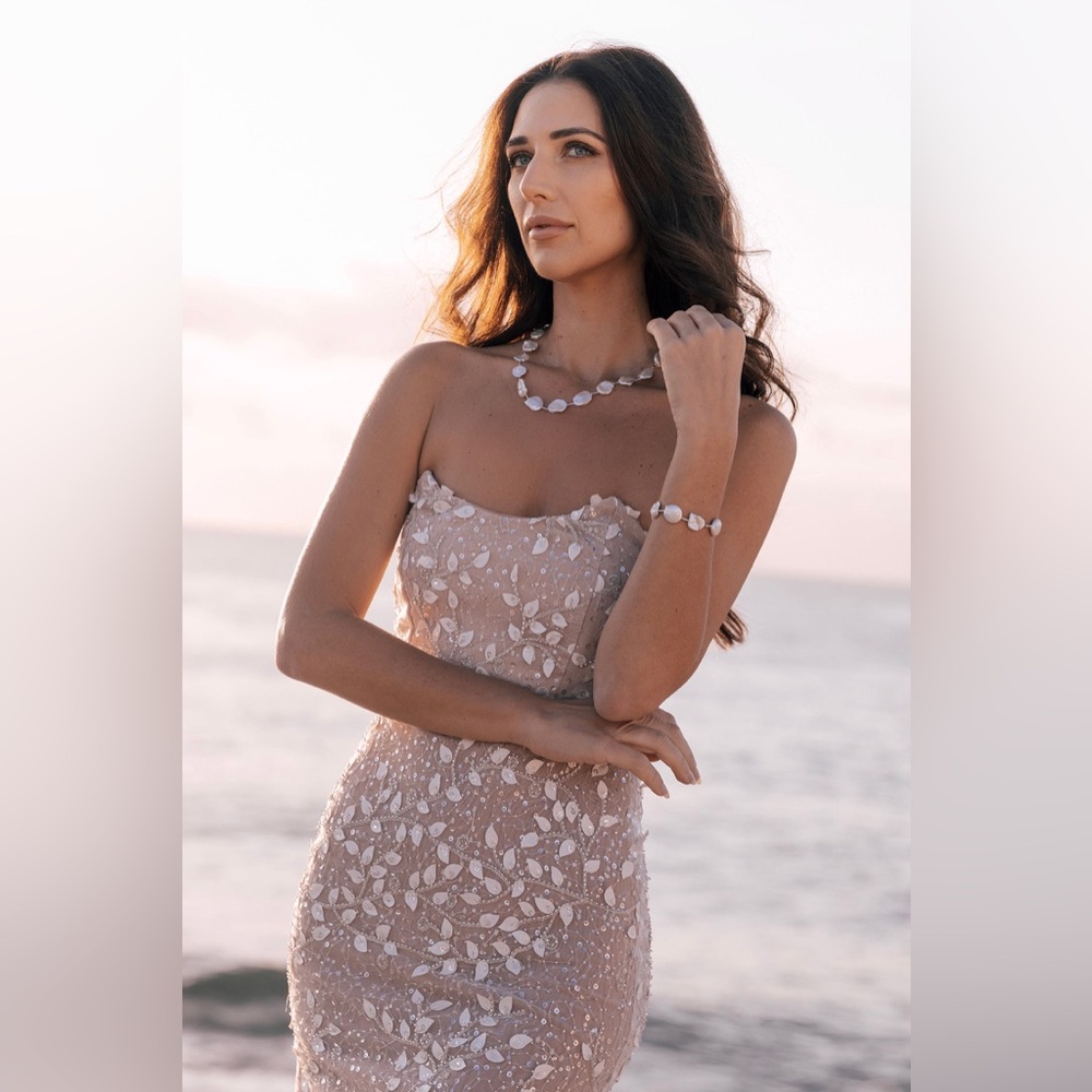 Alamour The Label Amalia Dress